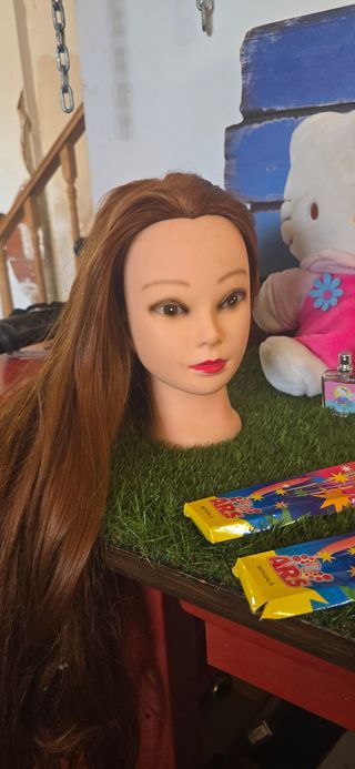 Lote de juguetes: Hello Kitty, LOL, muñeca