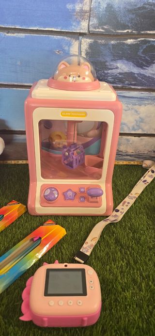 Lote de juguetes: Hello Kitty, LOL, muñeca