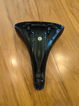 Sillín de bicicleta negro