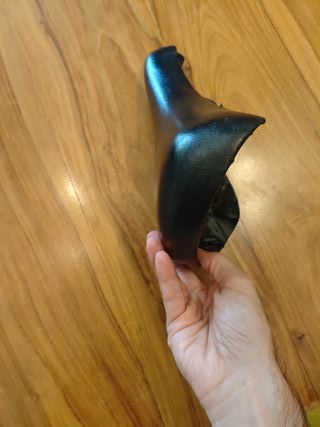 Sillín de bicicleta negro