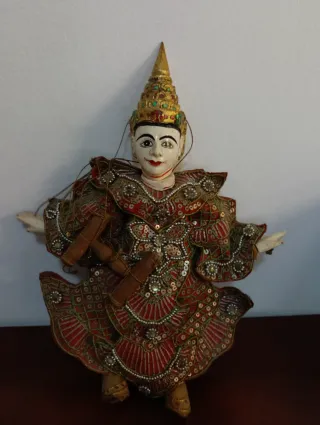 Bambole della collezione Mundo
