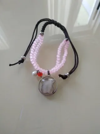 Pulsera ajustable con colgante