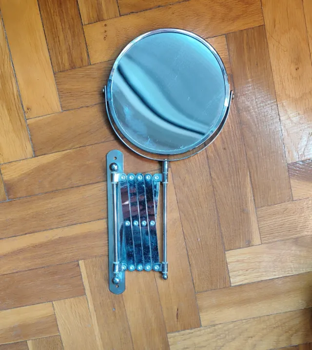 Specchio da bagno allungabile cromato