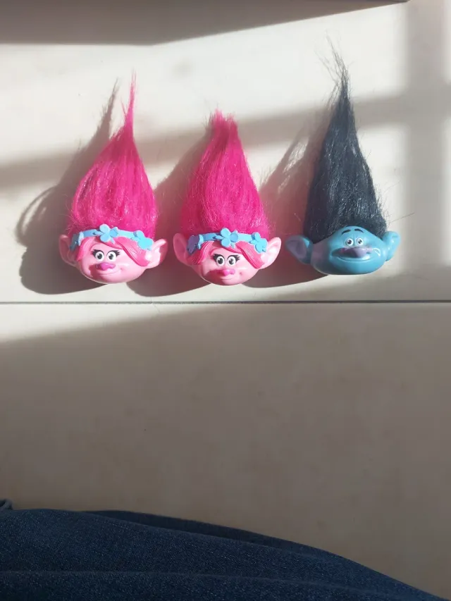 Figuras Trolls pelo rosa y azul