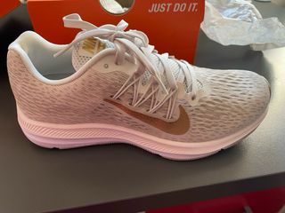 Nike Zoom Winflo 5 Talla 38.5 Sin Estrenar
