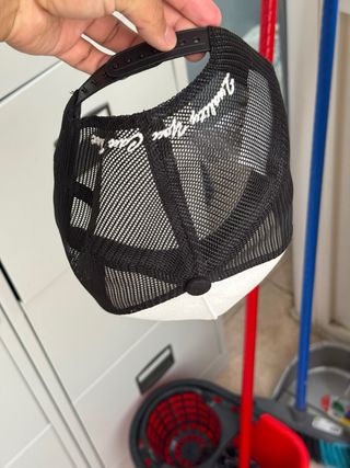 Gorra Trucker Blanca y Negra
