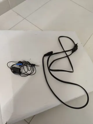 Playstation 4 1TB Negra + mando, version 12.5