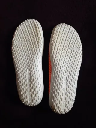 Zapatos de agua talla 34-35