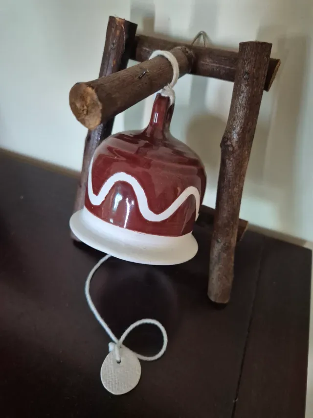 Mini campana rústica de cerámica