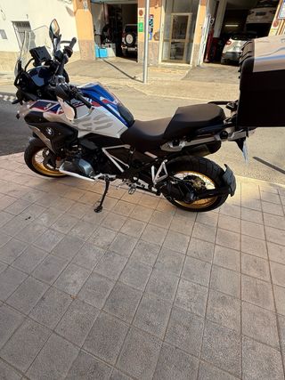 BMW R1250GS