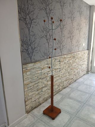 Perchero de pie madera y metal