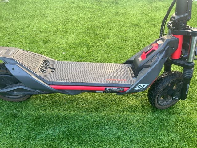 Patinete Eléctrico Segway ZT3 Pro.