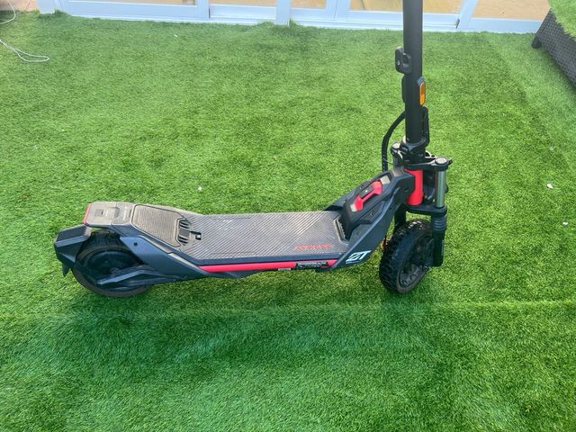 Patinete Eléctrico Segway ZT3 Pro.