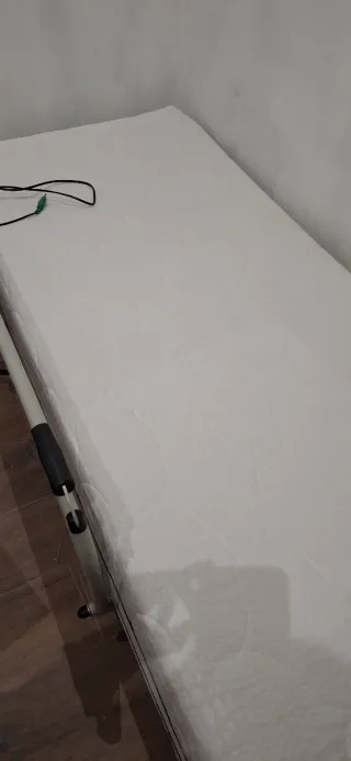 Cama articulada con colchón