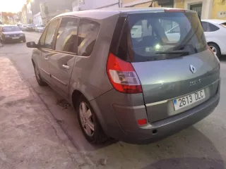 Renault Grand Scenic 2005