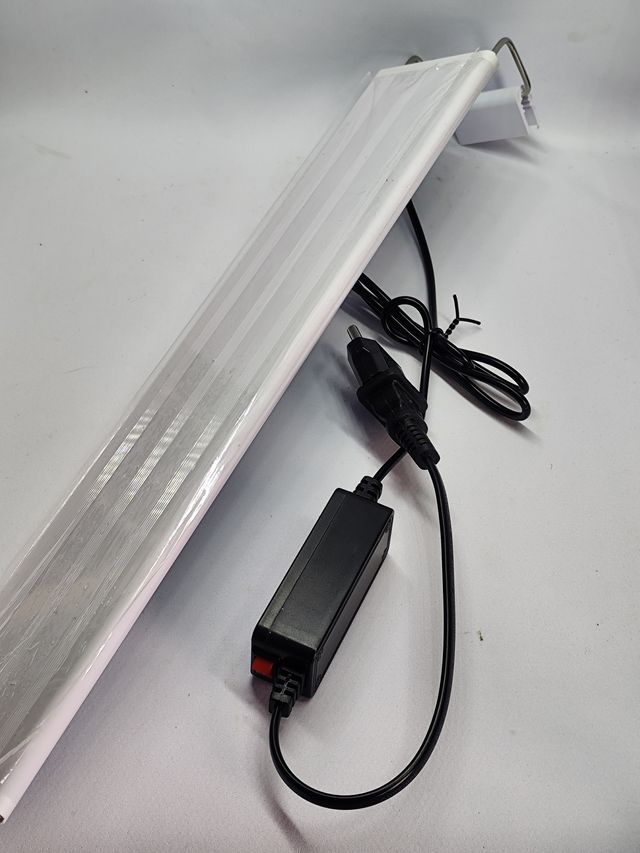 Luz Led Acuario 24w - 58-74cm (Ajustable)