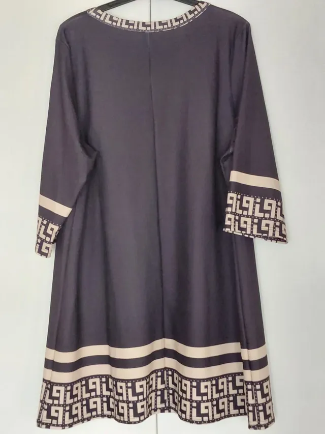 Vestido negro y beige con estampado