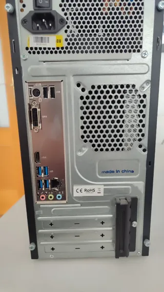 Torre Ordenador Sobremesa Negra