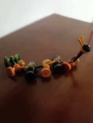 Juguetes de madera infantiles pintados