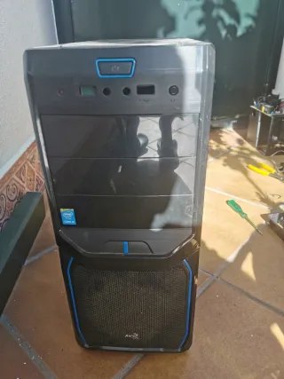 Caja PC AeroCool Negra