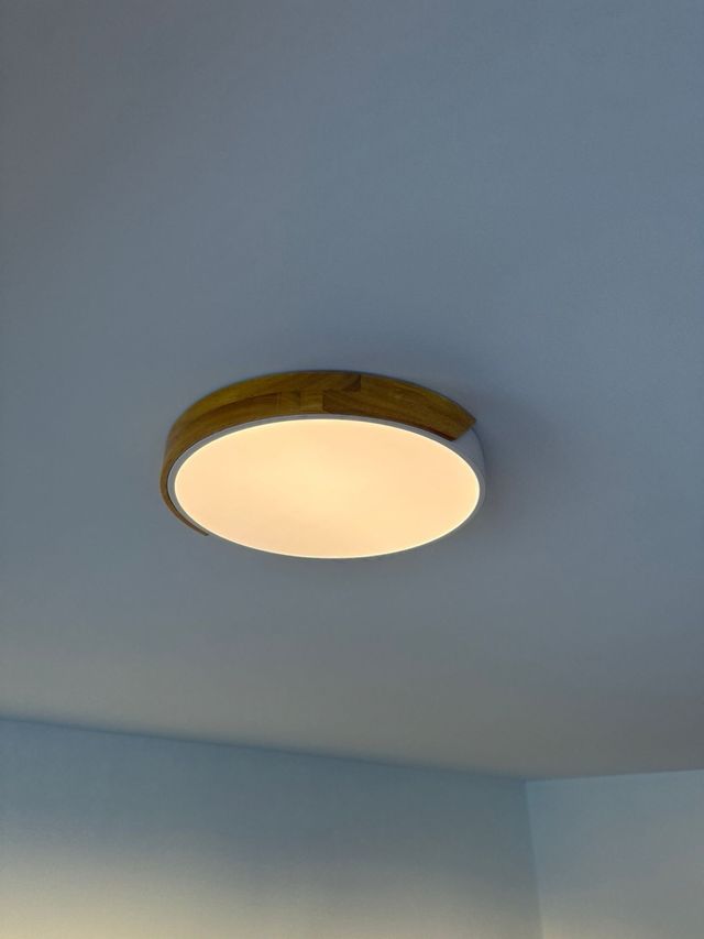 Plafón LED Madera y Blanco