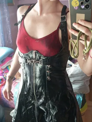 Vestido de vinilo negro Talla S