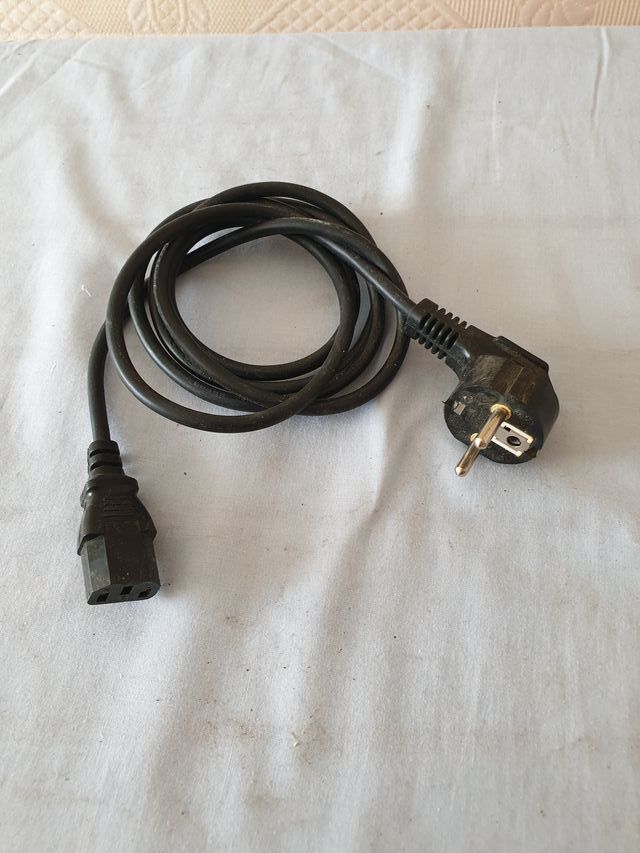 Lote 1 de: Cable de alimentación europeo