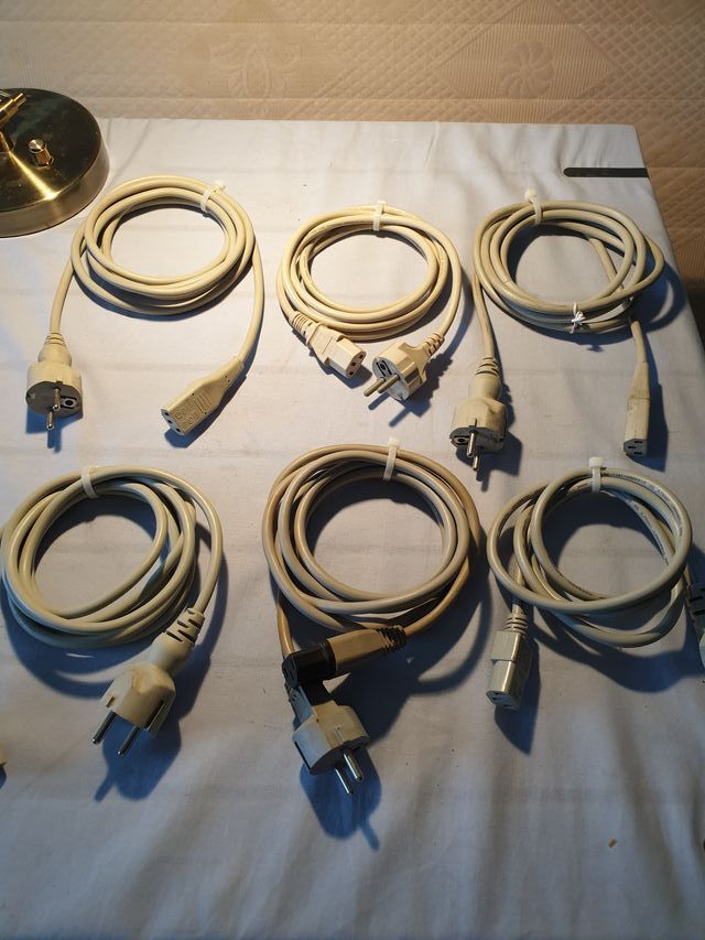 Lote 1 de: Cable de alimentación europeo