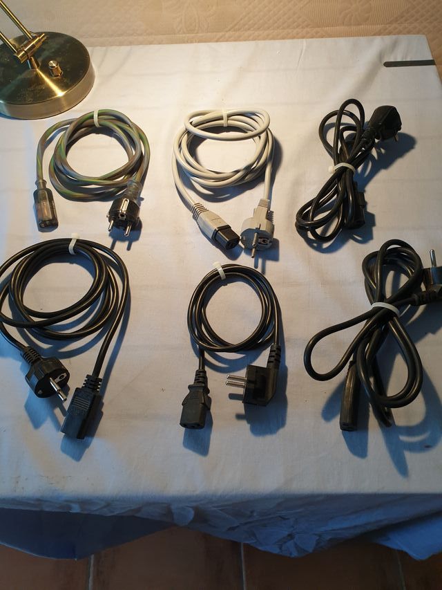 Lote 1 de: Cable de alimentación europeo