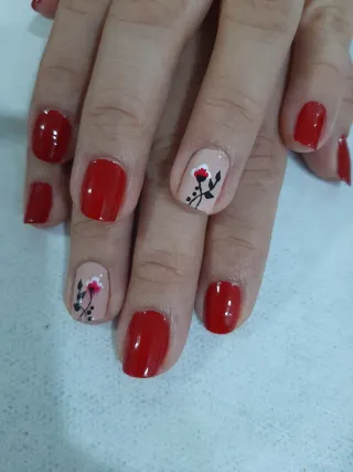Servicio de Manicurista a Domicilio