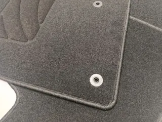 + Toyota Land Cruiser 125 Alfombrillas a medida