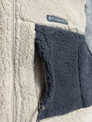 Chaleco ovejero Columbia beige y negro