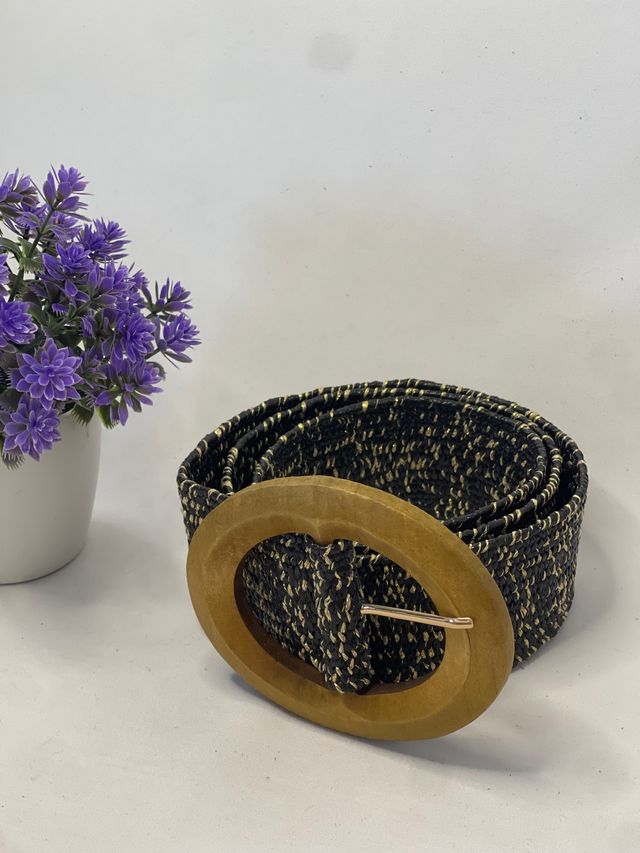 Cinturón mujer tejido con hebilla de madera