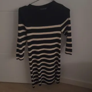 Vestido de rayas beige y negro