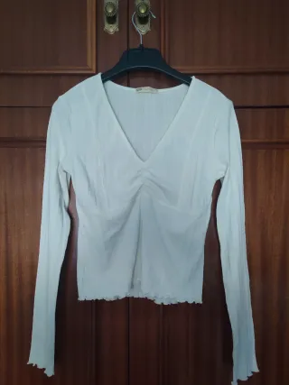 Top blanco Stradivarius manga larga