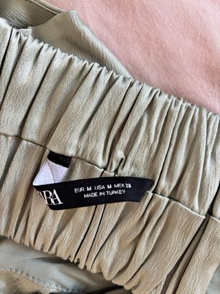 Top satén Zara plateado