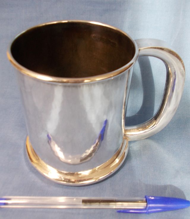 Jarra de cerveza de plata esterlina