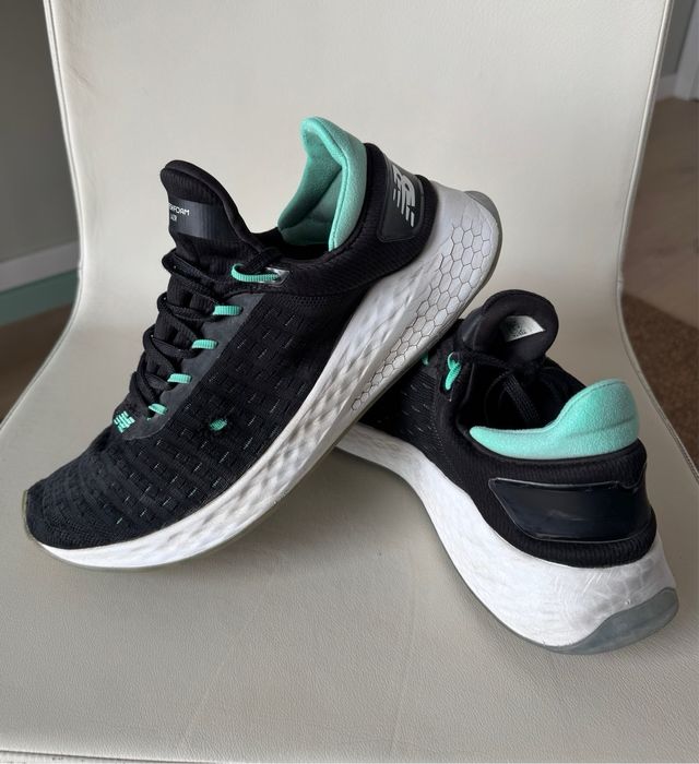 Zapatillas New Balance Running Negras y Turquesa