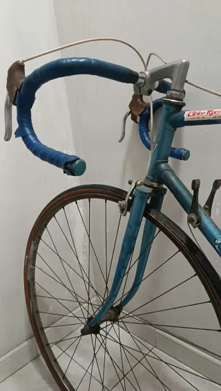 Bicicleta antigua de carretera