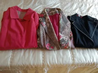 Chaquetas de señora multicolor y rojo