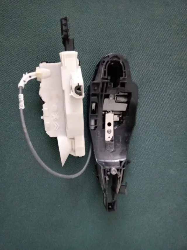 Cerradura Puerta Izquierda Peugeot/Citroen