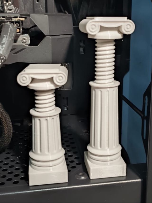 Soporte GPU Columna Griega Ajustable