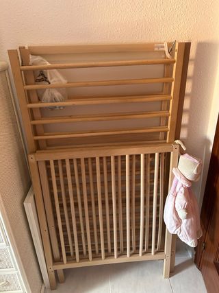 Culla pieghevole in legno