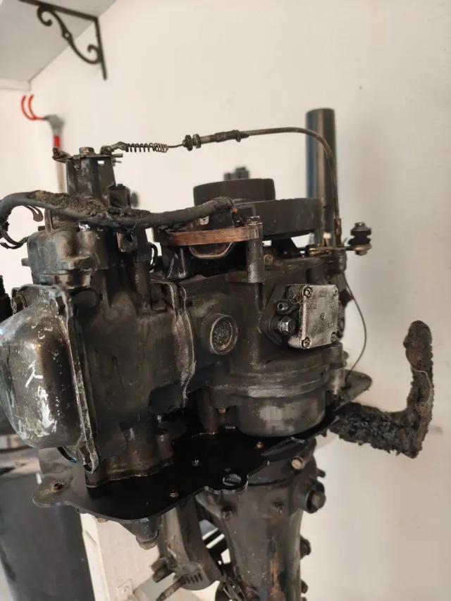 Suzuki fueraborda DF6S 6cv 4t PARA DESPIECE