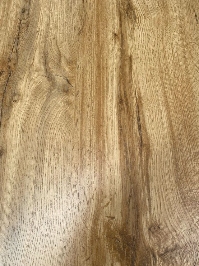 Mesa de café Wohnling em madeira e metal