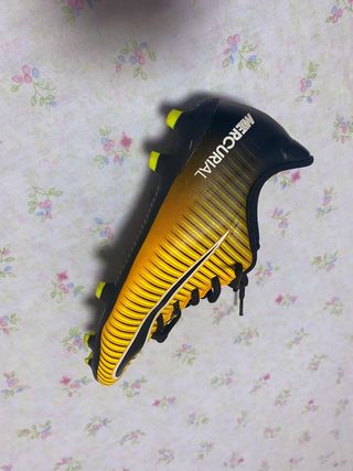 Botas de fútbol Nike Talla 32