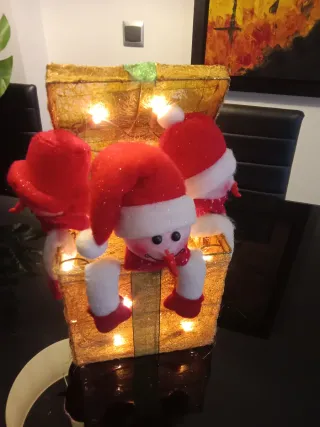 Caja de Luz Navideña con Muñecos