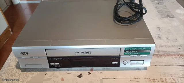 Registratore VHS JVC HR-V500 Hi-Fi Stereo