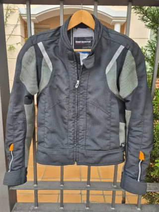 Chaqueta de moto BMW.