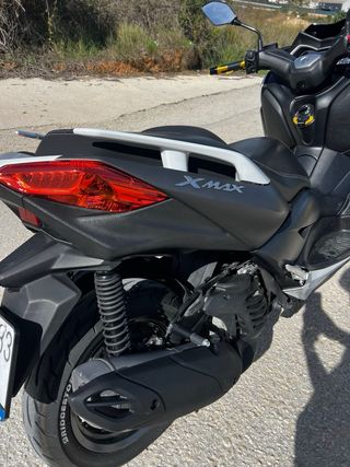 YAMAHA XMAX 125cc | 2022 | 46.600 km | FULL EQUIPO
